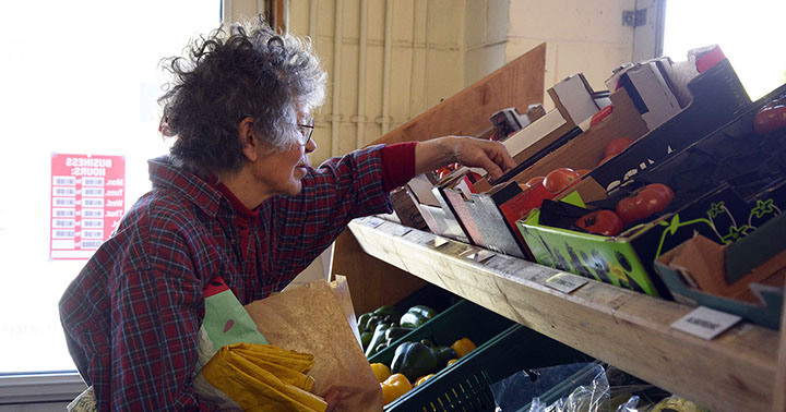 Visit our Shop in Portree Maggie's Fruit and Veg and purchase fresh fruit and vegetables
