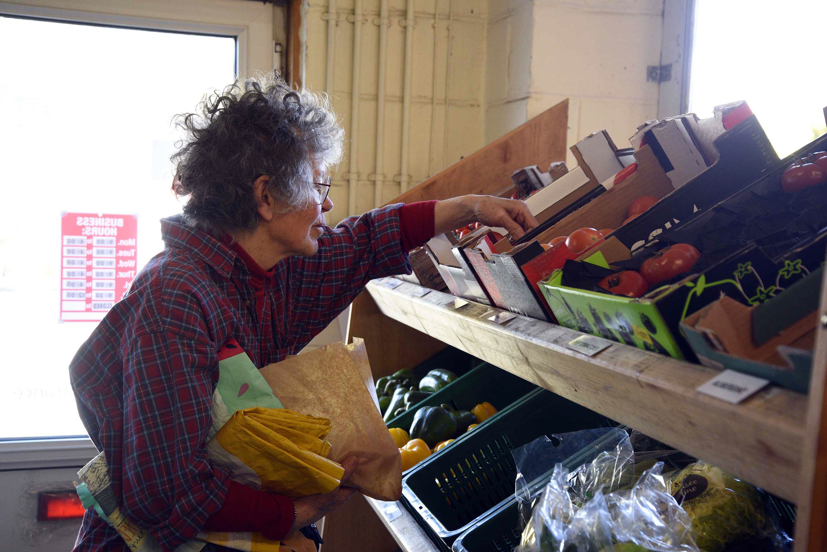 Self catering accommodation in Portree with double bedroom and smart tv with WIFI