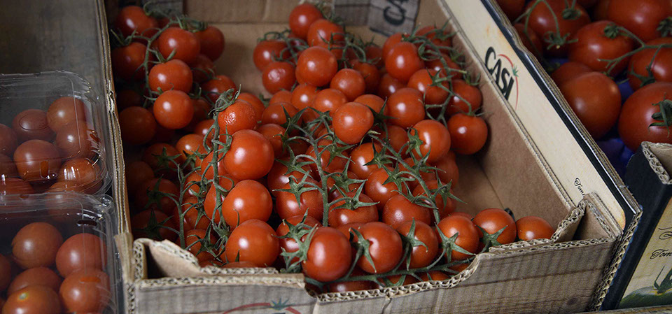 Purchase fresh fruit and vegetables from Maggies Fruit and Veg in Portree